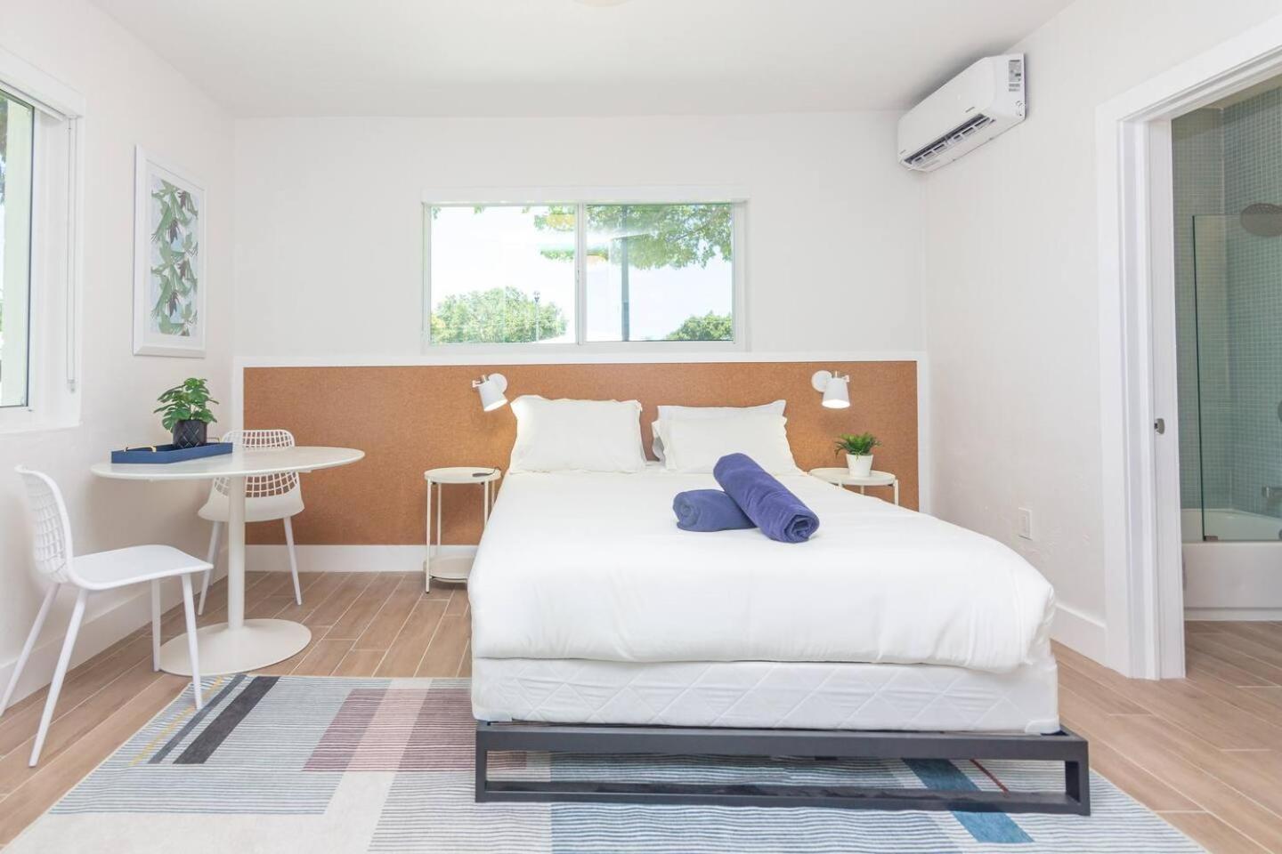 Newly Renovated Stylish Studio In El Portal #2 マイアミ エクステリア 写真