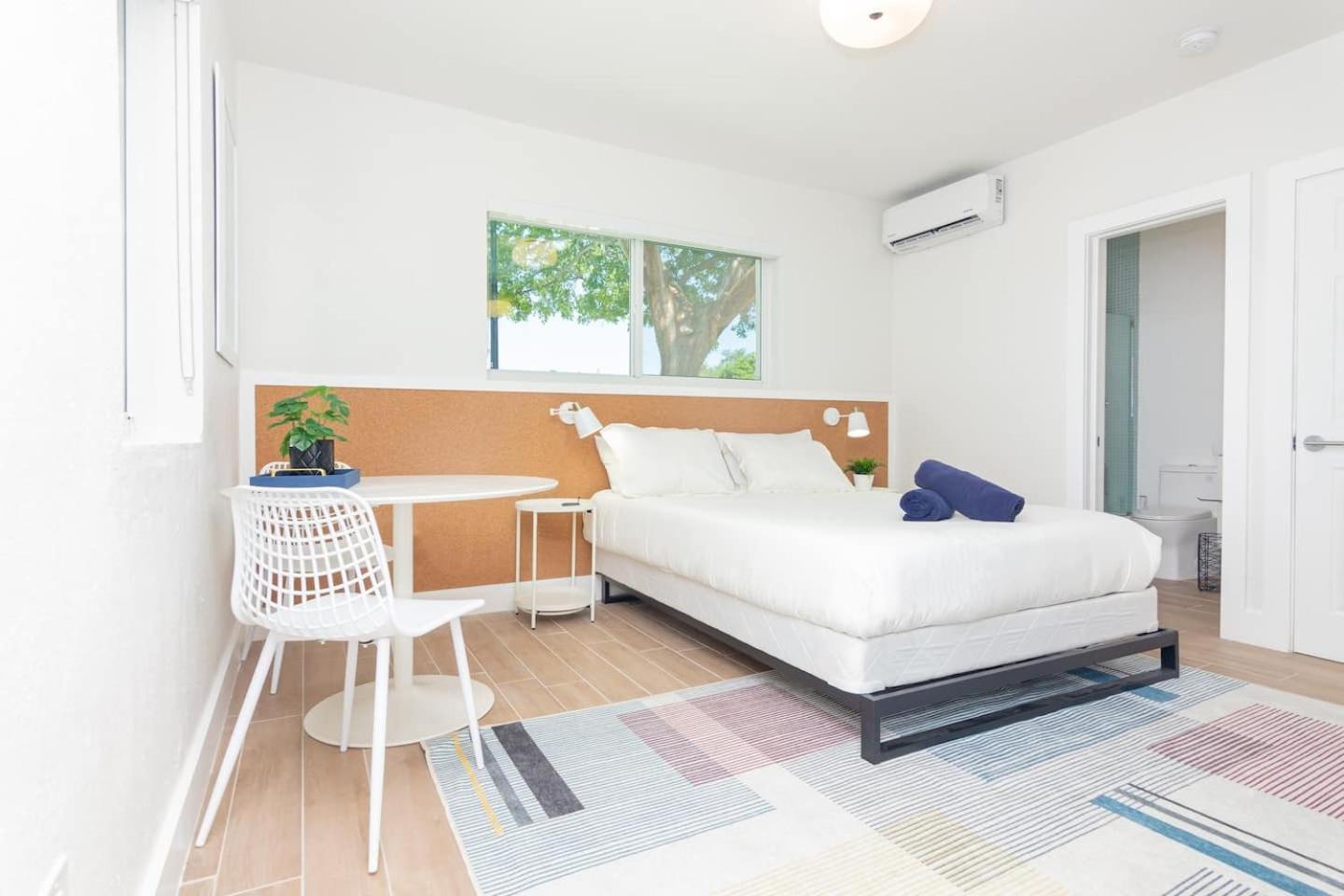 Newly Renovated Stylish Studio In El Portal #2 マイアミ エクステリア 写真